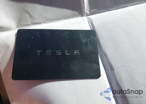 2023 Tesla Model Y Rwd из США, поврежденный, VIN 7SAYGDED5PF980101